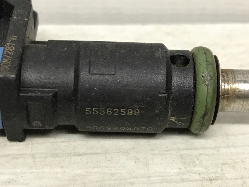 Форсунка топливная Chevrolet Cruze J300 1.6 F16D4 2009 (б/у) Київ - зображення 3