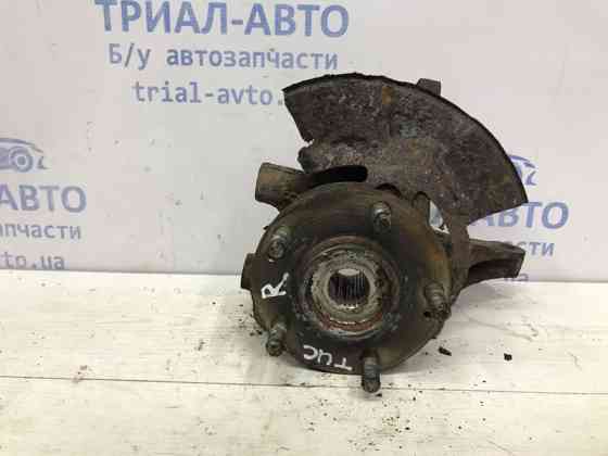 Кулак поворотный правый со ступицей Hyundai Tucson JM 2.0 DIESEL D4EA 2004 (б/у) Київ