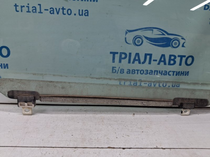 Стекло двери переднее правое Toyota Avensis T25 2.2 DIESEL 2ADFTV 2002 (б/у) Киев - изображение 2