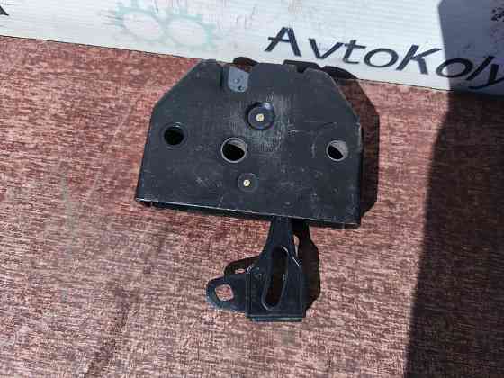 Замок сиденья VW T5 2003-2015 (7H0883389) Ковель