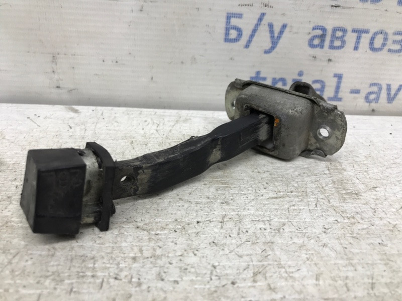 Ограничитель двери задний левый Mitsubishi Pajero Wagon 4 3.2 ДИЗЕЛЬ 4M41 2006 (б/у) Киев - изображение 3