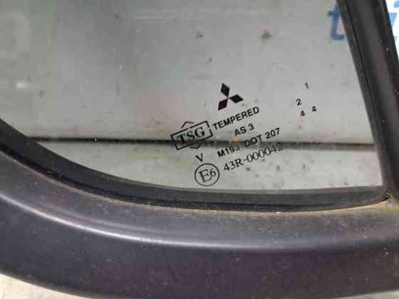 Стекло двери задней правой (форточка) Mitsubishi L200 2006-2015 MN136794 (Арт. 69325) Київ