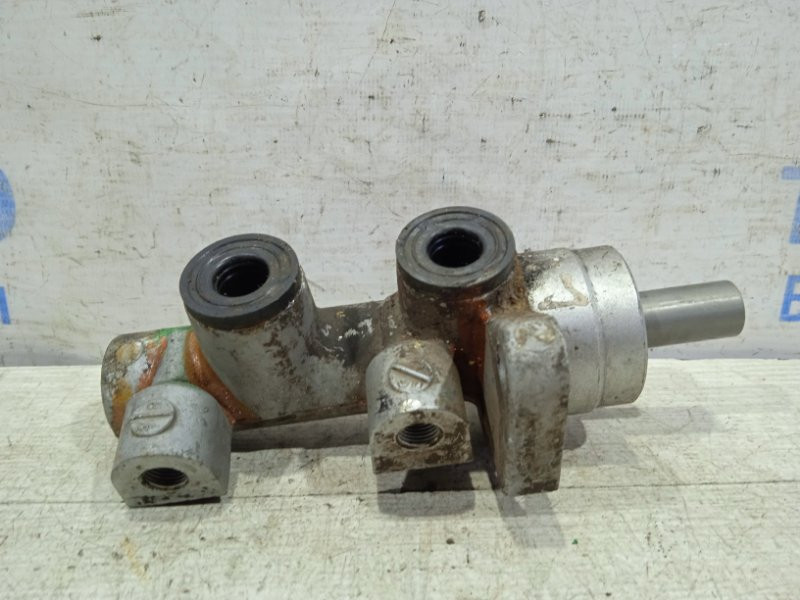 Тормозной цилиндр главный Chevrolet Lacetti J200 2004 (б/у) Киев - изображение 1