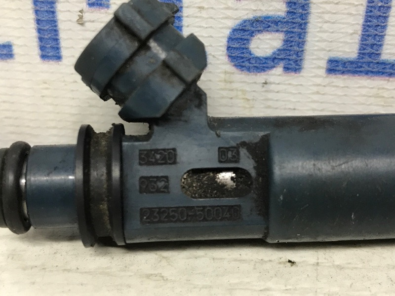 Форсунка топливная Toyota Land Cruiser J100 4.7 1998 (б/у) Киев - изображение 3