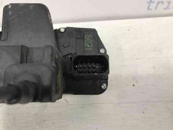 Замок двери передний правый Chevrolet Captiva C140 2.2 ДИЗЕЛЬ 2006 (б/у) Київ