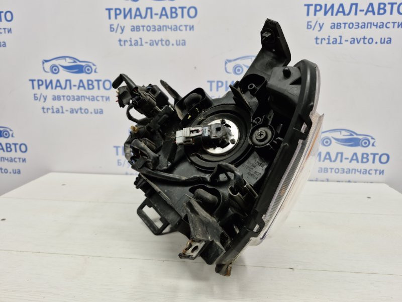 Фара правая галоген Mitsubishi Outlander XL 2.2 DIESEL 4N14 2007 (б/у) Киев - изображение 7