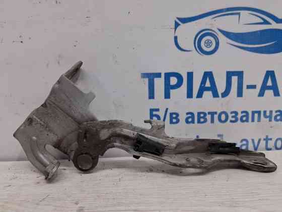Петля капота правая Hyundai I30 FD 1.6 DIESEL D4FB 2007 (б/у) Киев