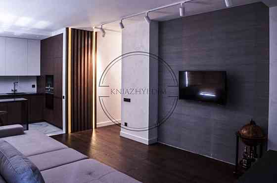 Продаж видової 3-х к. квартири з дизайнерським ремонтом в ЖК Зарічний. № 21133695 Київ