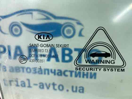 Стекло двери переднее правое Kia Sportage SL 1.7 DIESEL D4FD 2010 (б/у) Киев