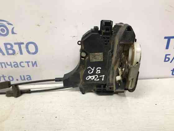 Замок двери задний правый Mitsubishi L200 KB 2.5 ДИЗЕЛЬ 4D56U 2006 (б/у) Київ