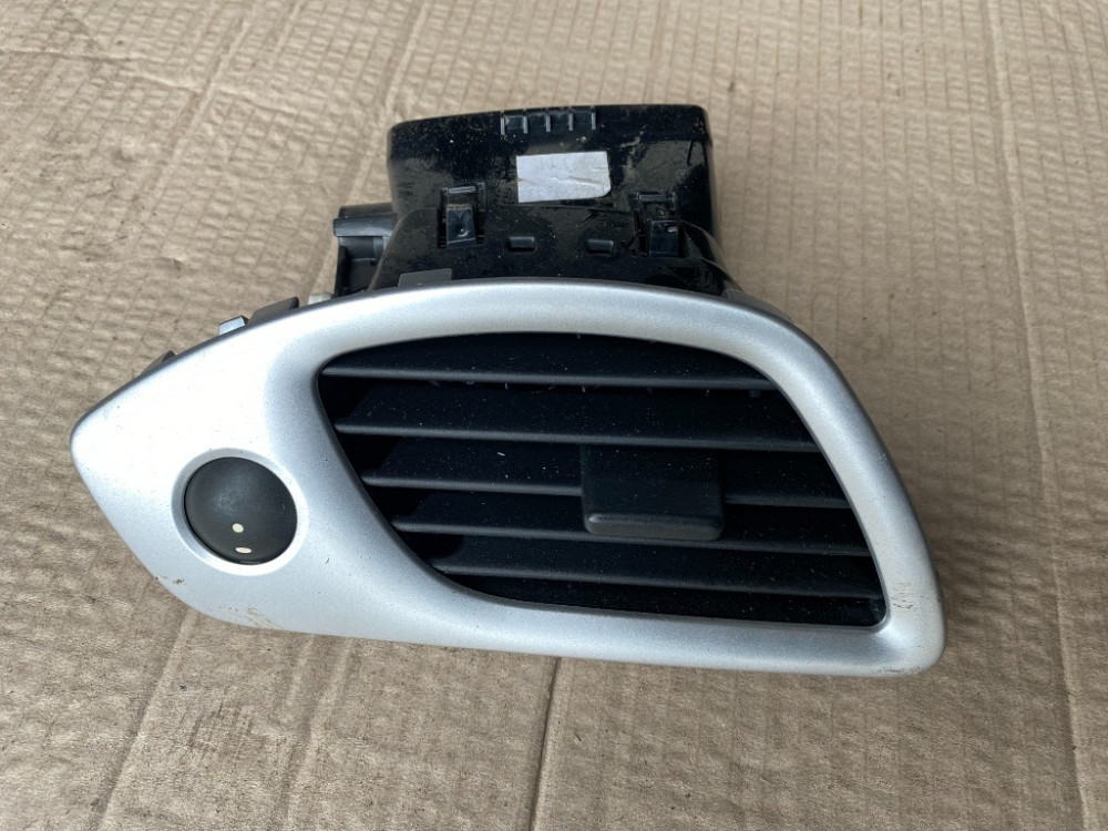 Дефлектор воздушный левый Renault Scenic III 2009-2016 Ковель - изображение 1