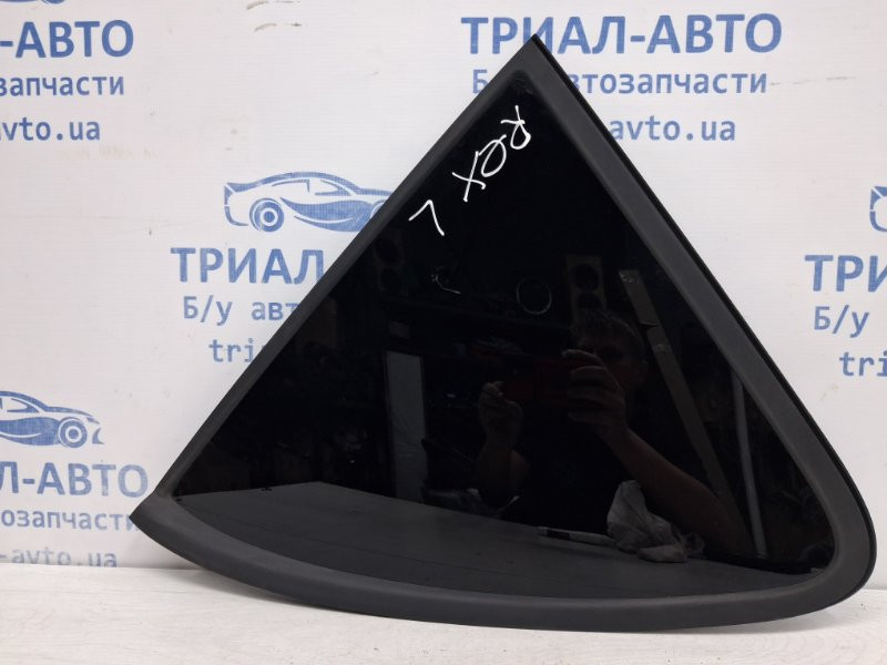 Стекло в кузов заднее левое SsangYong Rexton Y250 2.7 D27DT 2006 (б/у) Київ - зображення 1