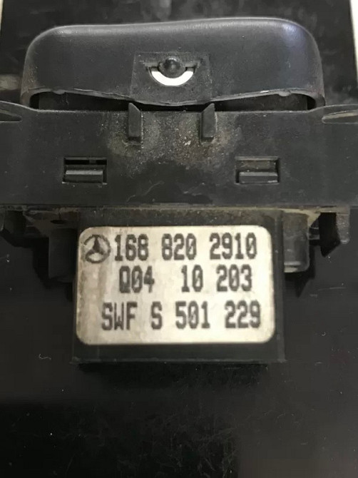 Бу кнопка управления люком Mercedes W168, 1688202910, A1688202910 Кропивницкий - изображение 2