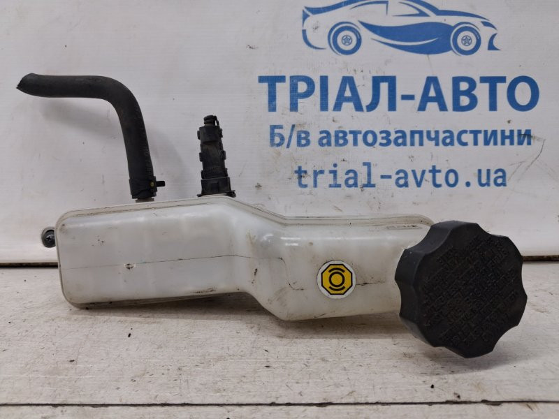 Бачок главного тормозного цилиндра Hyundai IX35 LM 1.7 DIESEL D4FD 2009 (б/у) Киев - изображение 3