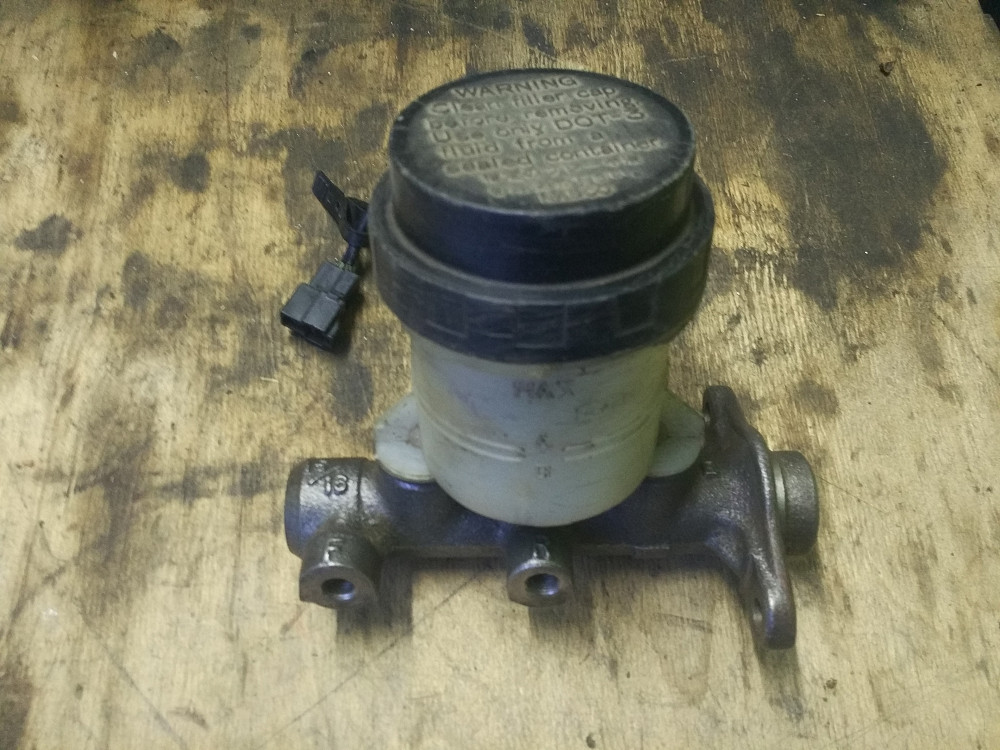 Головний тормозний циліндр Mb316247 Міцубісі Галант 86г.в. оригінал Винница - изображение 1