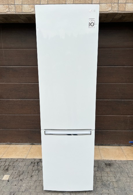 2024рік Холодильник з морозілкою LG GBB62SWGFN ідеальний No Frost білий Бережани - зображення 1
