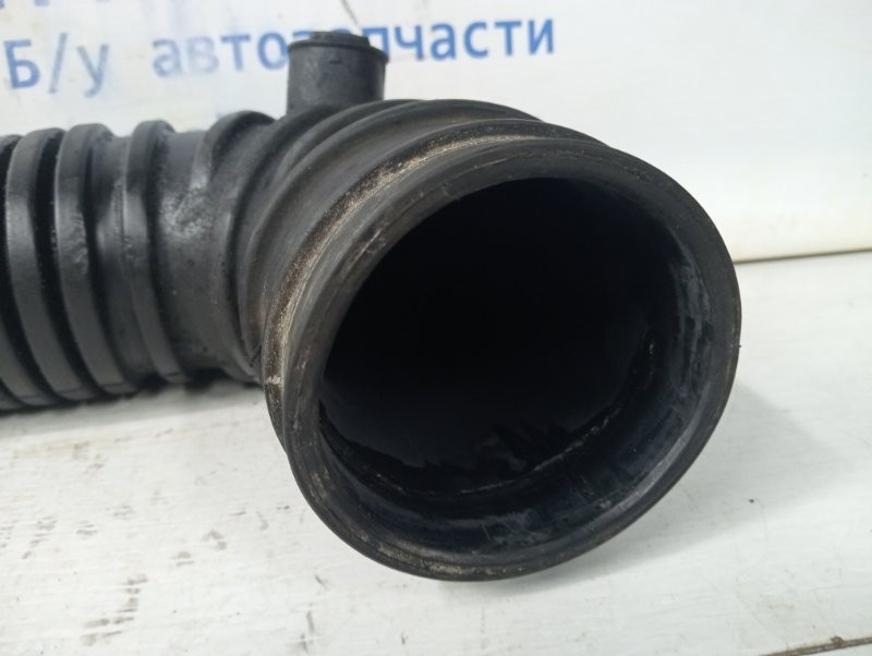 Патрубок воздушного фильтра Mitsubishi Pajero Wagon 3 3.2 ДИЗЕЛЬ 4M41 1999 (б/у) Київ - зображення 4