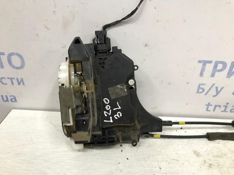 Замок двери задний левый Mitsubishi L200 KB 2.5 ДИЗЕЛЬ 4D56U 2006 (б/у) Київ - зображення 2