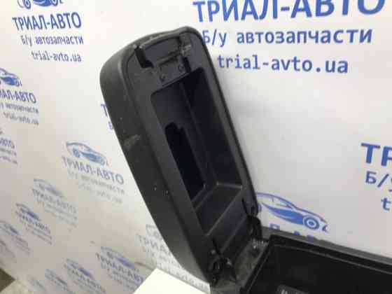 Подлокотник Mitsubishi Outlander 2007-2012 8011A085YA (Арт. 46770) Киев