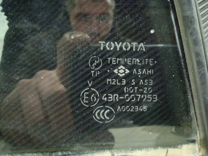Стекло двери задней левой (форточка) Toyota RAV 4 A30 2005 (б/у) Київ - зображення 2