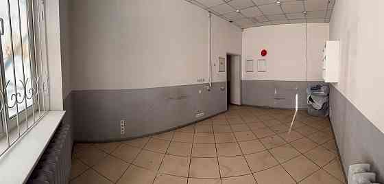 Оренда приміщення 44 кв. м, нежитлове, 1 поверх, пр. Гагаріна 2/35 (Дарницька пл.) Київ