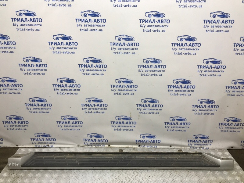 Подножка Mitsubishi Pajero Wagon 4 3.2 ДИЗЕЛЬ 4M41 2006 прав. (б/у) Київ - зображення 1