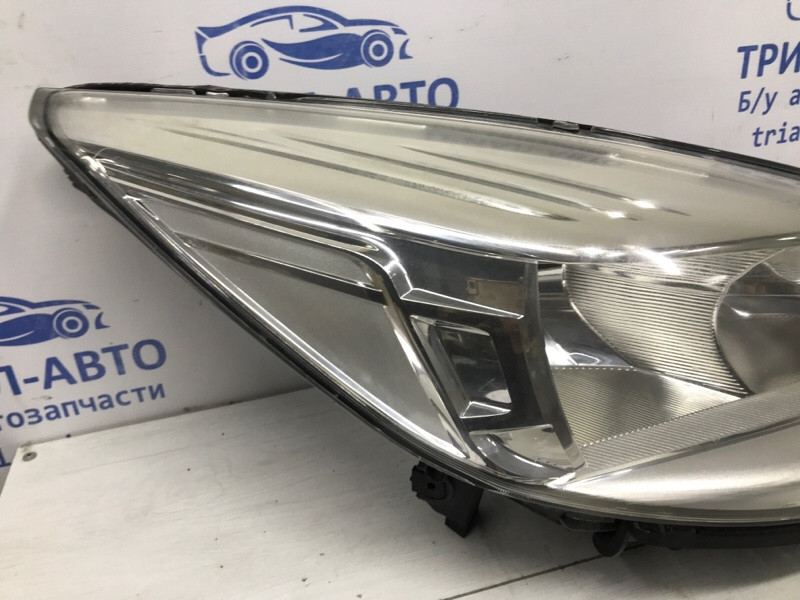 Фара правая галоген Ford Kuga CBS 2.0 DIESEL 2011 (б/у) Киев - изображение 2