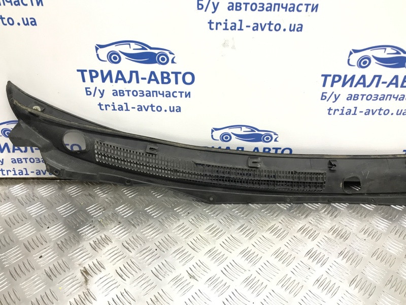 Дефлектор дворников Mitsubishi Pajero Sport K9 2.5 DIESEL 4D56 1996 (б/у) Киев - изображение 5