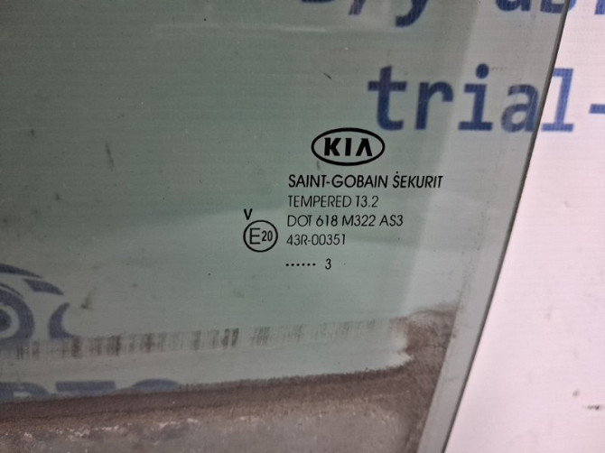 Стекло двери заднее левое Kia Sportage SL 1.7 DIESEL D4FD 2010 (б/у) Київ - зображення 3