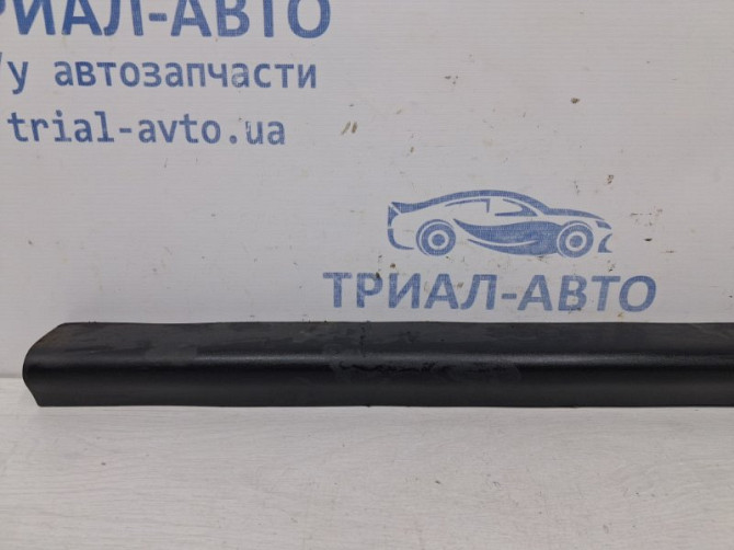 Накладка двери Mazda CX 7 ER 2.3 БЕНЗИН 	L3VDT 2006 задн. прав. (б/у) Київ - зображення 2