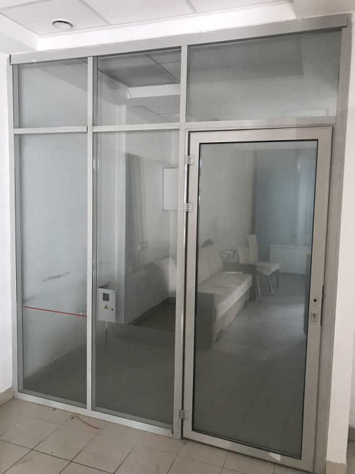 Перегородка Стеклянная из Алюминиевого Профиля с Дверями. Київ - зображення 3