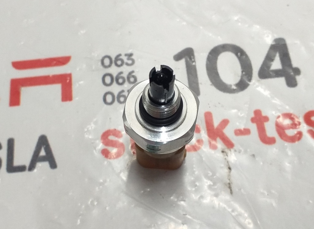 Датчик давления и температуры системы кондиционирования Tesla model 3 1108611-00-A Киев - изображение 3