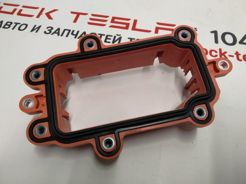 Кронштейн крепления крышки предохранителей основной батареи Tesla model S REST, Tesla model X 106711 Киев - изображение 2