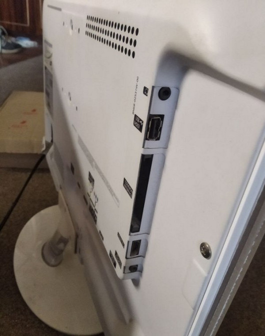 Телевізор Samsung UE-22C4010 Київ - зображення 3