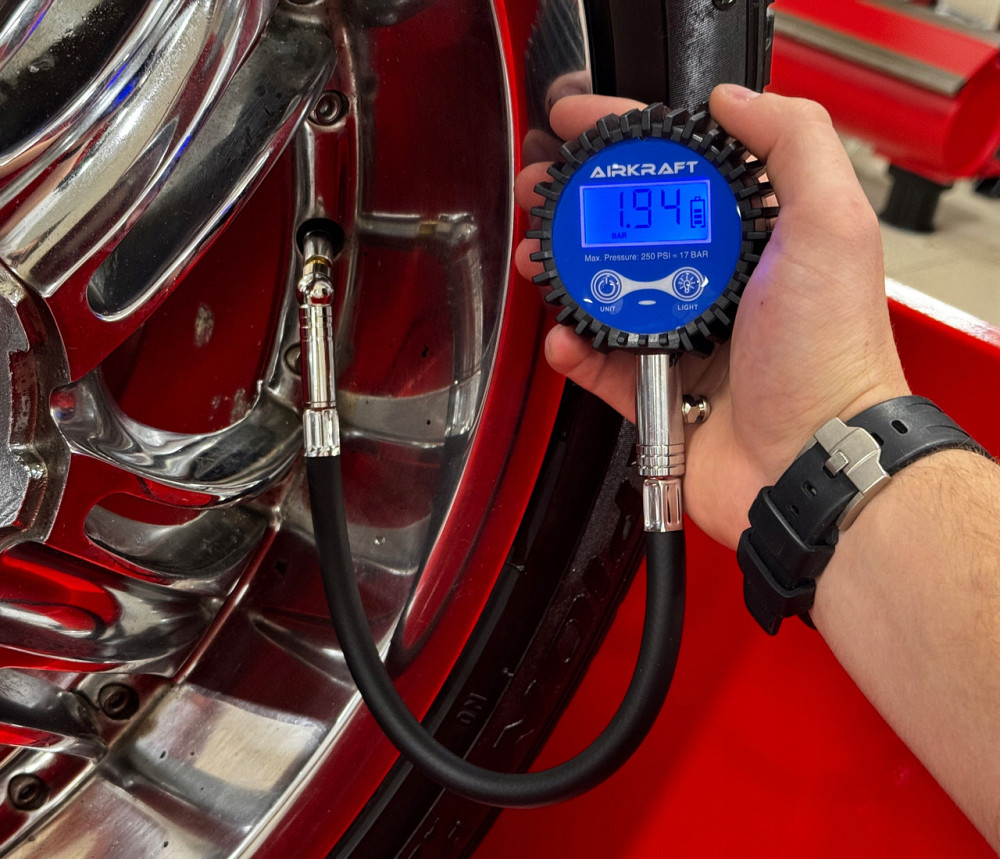 Манометр цифровой для проверки давления в шинах со шлангом 0-250 psi (17 bar)  AIRKRAFT TPGD0250-S Харків - зображення 9