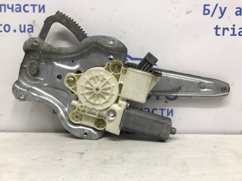 Стеклоподъемник задний левый Toyota Avensis T25 1.8 БЕНЗИН 1ZZFE 2002 (б/у) Київ - зображення 1