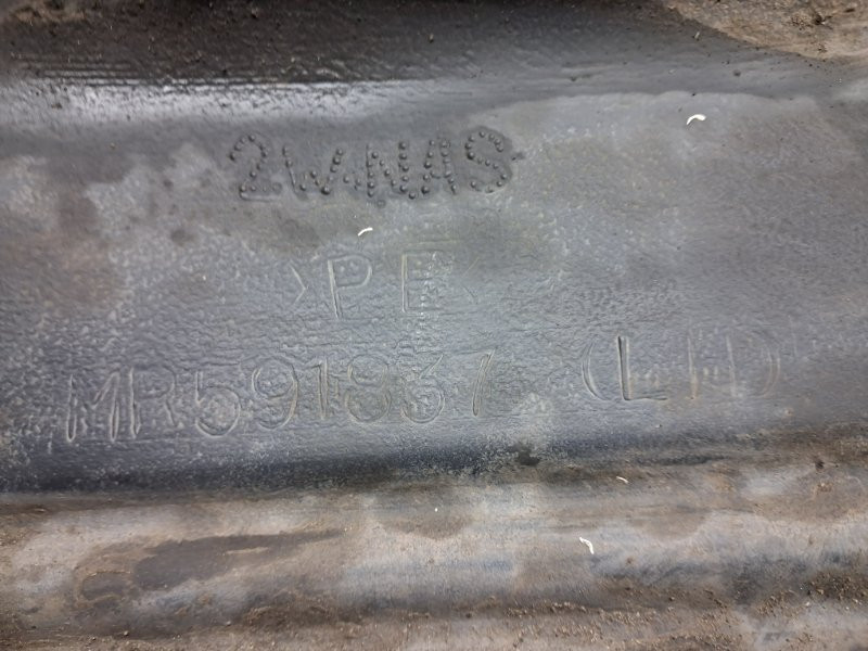 Подкрылок передний левый Mitsubishi Outlander CU 2.4 БЕНЗИН 4G69 2003 (б/у) Киев - изображение 8