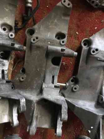 Бу кронштейн генератора Renault, 8200183234, 8200689751 Laguna Megane Trafic. Кропивницький