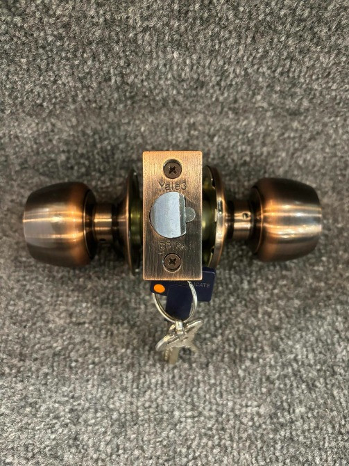 Ручка-засувка кнобсет Yale 3 дверна кноб-защелка замок циліндр Mul-T-Lock Classic Киев - изображение 4