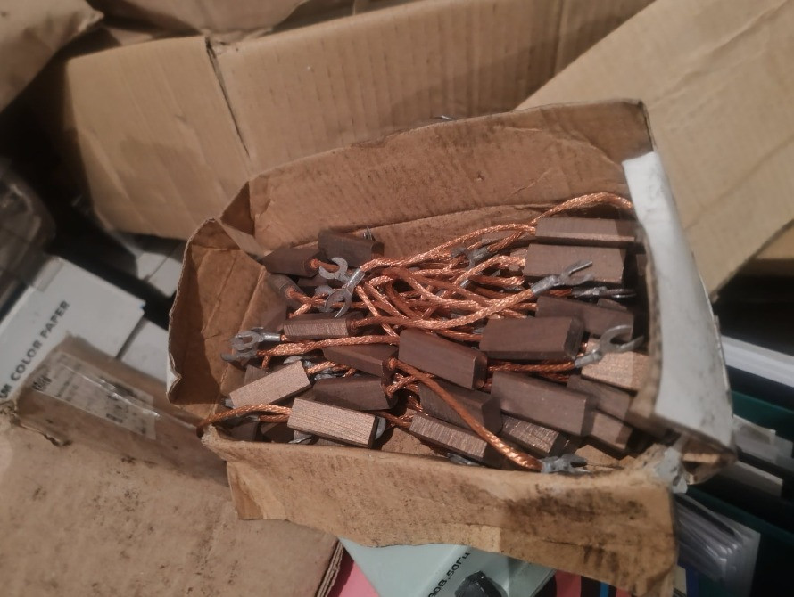 Продам эл.щетка МГ 8х12.5х32 ЭГ-74 16х20х40 в ассортименте Днепр - изображение 3