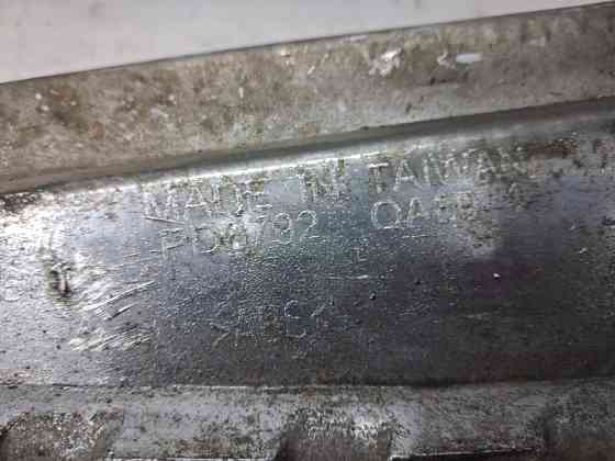 Решетка радиатора Mitsubishi L200 KB 2.5 DIESEL 4D56 2006 лев. (б/у) Киев