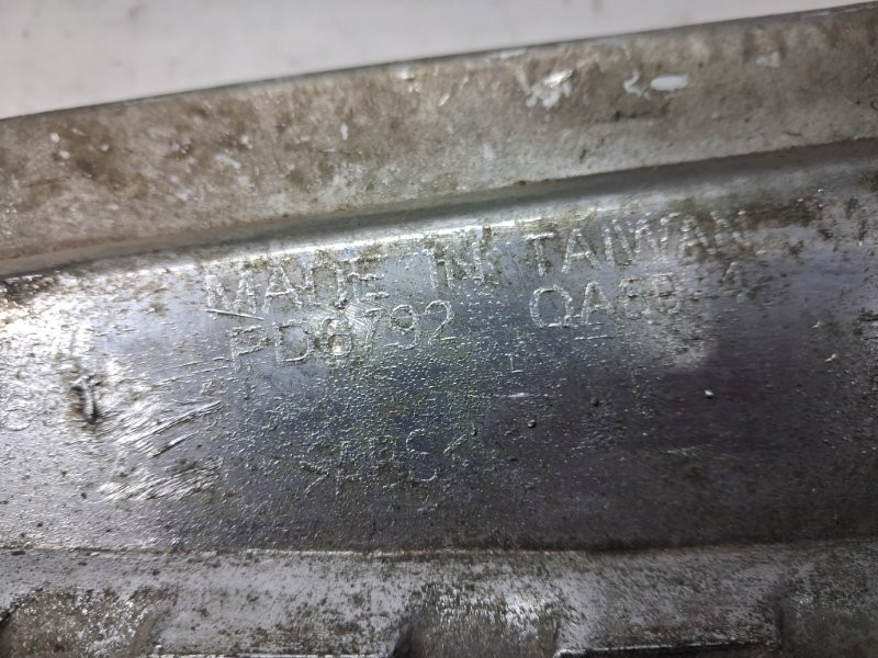 Решетка радиатора Mitsubishi L200 KB 2.5 DIESEL 4D56 2006 лев. (б/у) Київ - зображення 5