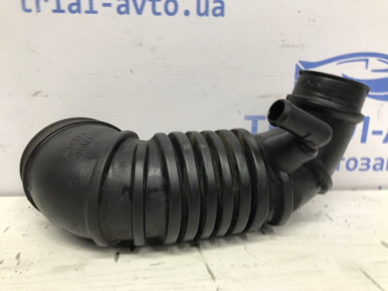 Патрубок воздушного фильтра Mitsubishi L200 KB 2.5 ДИЗЕЛЬ 4D56U 2006 (б/у) Киев - изображение 1