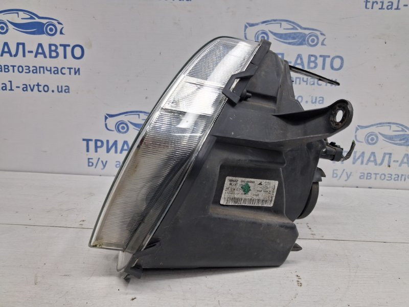 Фара правая галоген Dacia Duster HS 1.5 DIESEL K9K 2010 (б/у) Київ - зображення 8