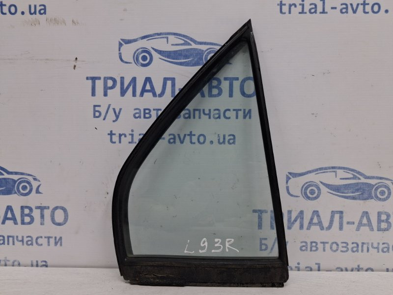 Стекло двери задней правой (форточка) Mitsubishi Lancer 9 1.6 БЕНЗИН 4G18 2003 (б/у) Київ - зображення 1