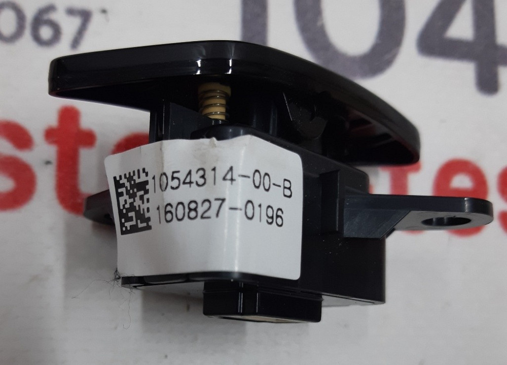 1Кнопка лёгкого входа 2-го 3-го ряда правая глянцевая Tesla model X 1054314-00-B Київ - зображення 3