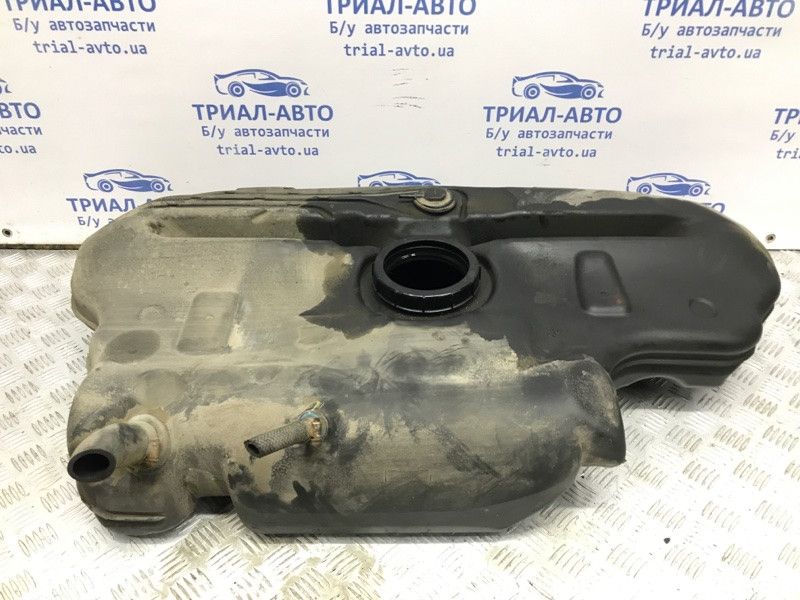 Бак топливный пластик Toyota Avensis T25 2.0 DIESEL 1CDFTV 2002 (б/у) Київ - зображення 1