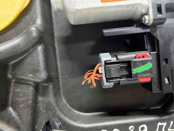 Стеклоподъемник передний левый Jeep Cherokee 2013-2019 68227255AA (Арт. 75431) Київ