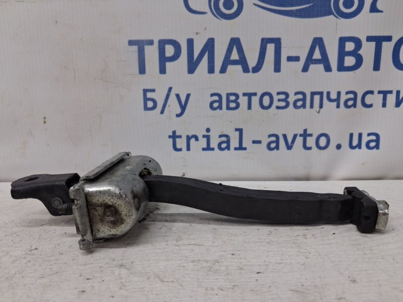Ограничитель двери задний правый Jeep Cherokee 2013-2019 68103032AB (Арт. 78073) Киев - изображение 1