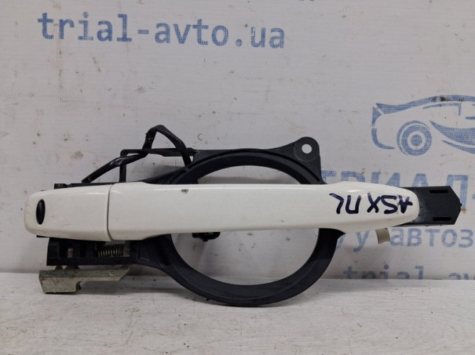 Ручка двери внешняя передняя левая Mitsubishi ASX GA 1.8 DIESEL 4N13 2010 (б/у) Київ - зображення 1